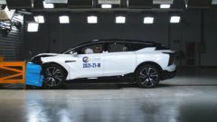 C-NCAP��ײ���ԣ��ߺ�HiPhiX���������ۣ�������ȫ����